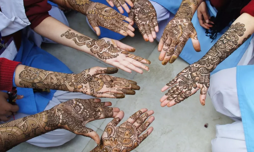 সহজ মেহেদী ডিজাইন করার টিপস